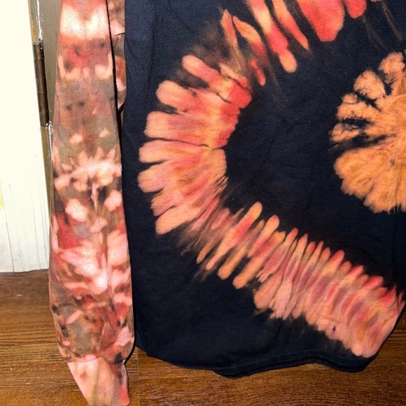 Gildan Black Reverse Tie Dye Long Sleeve Cotton T-Shirt Tan, Orange & Red Size L - Picture 7 of 10